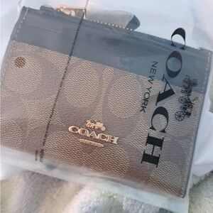BNIB Coach Mini Skinny ID Keychain Wallet